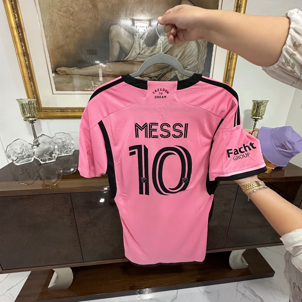 NEW Player Version Inter Miami Leo Messi #10 Jersey  Home Pink